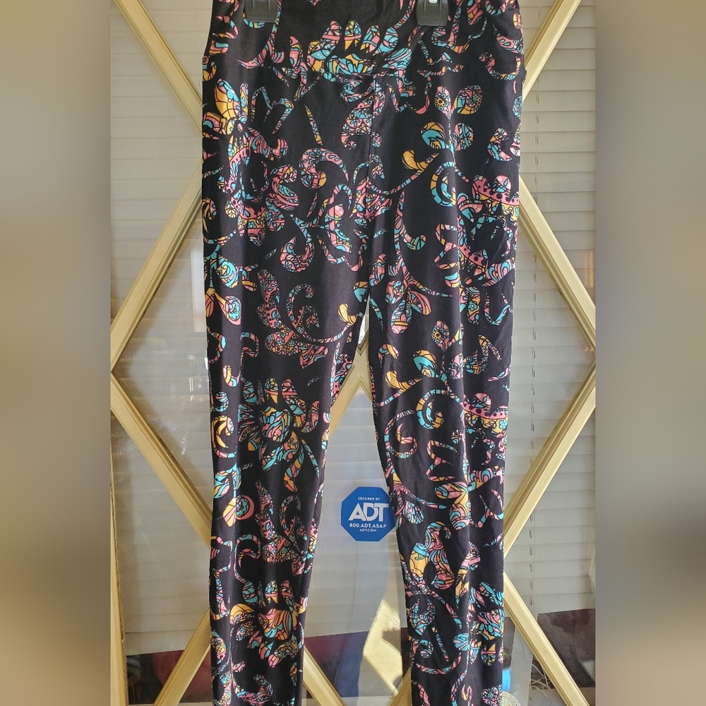 LuLaRoe Black and Pink Patterned Leggings - Picture 1 of 3